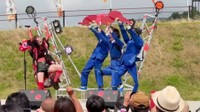 3人組バックダンサーと思いきや…（ずんださん提供）