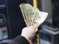 みるみる減る口座残高。私にはまるで「節約」という概念がない