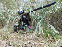 甲冑でサバゲー（ソロミツさん提供）