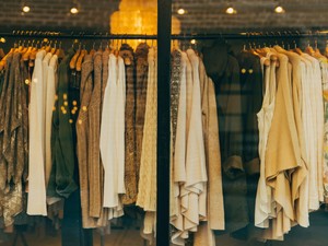 「今のお前は素敵じゃないよ」店頭に並ぶ服の呪いに締め付けられたあの頃