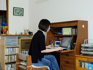 野の詩人 真壁仁」書評 「敗北」くり返し成熟した農民詩人の人生