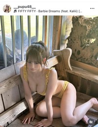 NMB48・和田海佑 1st写真集「確信犯」（ワニブックス）のオフショット　本人のインスタグラム（@__pupu48__）より＝2025年8月24日投稿