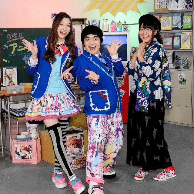 バラエティ番組「アニカル部！」の制作発表に登場した（左から）足立梨花、加藤諒、桃井はるこ＝2017年撮影