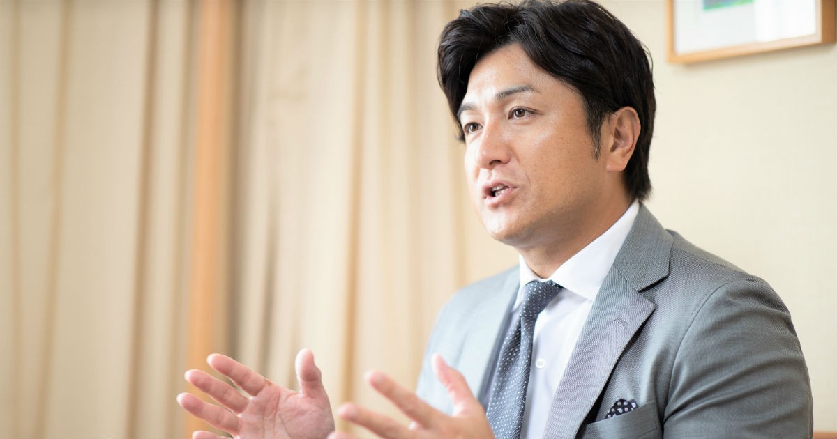 超希少読売ジャイアンツ　高橋由伸(慶應大学時代) サイン入り写真 高橋由伸 読売ジャイアンツ 巨人軍選手サイン色紙 日本テレビ 愛