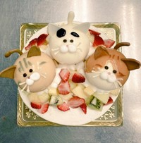 デコレーションケーキは、3日前までに予約すれば愛猫さんの柄で作ってもらえます（提供：パティスリーミネット）