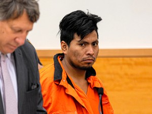 地下鉄焼死事件の被害者がたどった人生　最後はホームレスになった人気チアリーダー