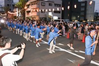高槻まつりで披露される高槻音頭（２０２４年８月）＝高槻まつり振興会提供