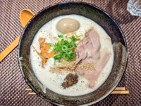 ツイートから、ドイツのイェーナにあるラーメン店「JEN（縁）」、きんれーきさんのおすすめです　 ※きんれーきさん提供