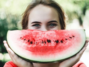 流行は変遷しても。眉毛に見る他人からの見られ方とのほどよい距離感