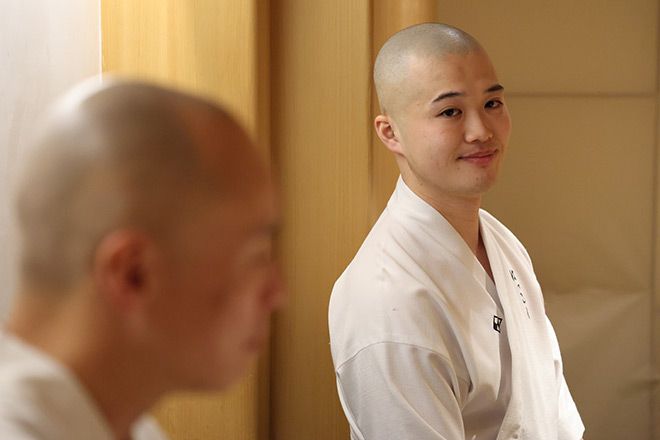 Ex‑tech specialist reboots career at sushi counter in the Ginza