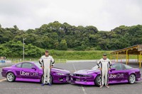 S15はユキオ・ファウスト選手（左）、シルエイティは樽見京一選手が運転