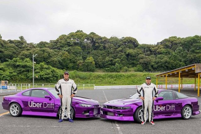 S15はユキオ・ファウスト選手（左）、シルエイティは樽見京一選手が運転