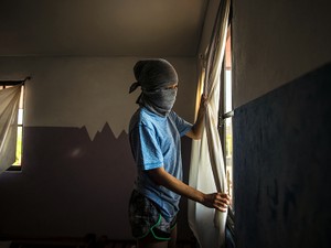 気持ちは祖国に　それでも隣国に安全の地を求めるニカラグア人逃亡者たち