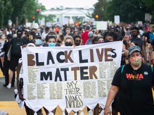  LAで黒人の夫と暮らすプラスサイズモデル「私がデモに参加しなかった理由」