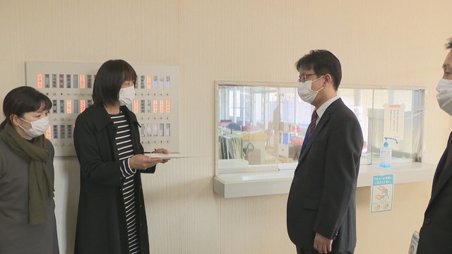 「選択的夫婦別姓」議論活性化を求め　市民団体が高松市議会に陳情書を提出