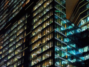 私が欲しかったのは、あなたからの「お疲れ」と缶コーヒーだけ