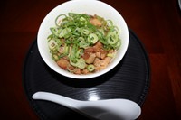 甘辛い味付けのチャーシューの刻み。ご飯にのせてチャーシュー丼や味変に