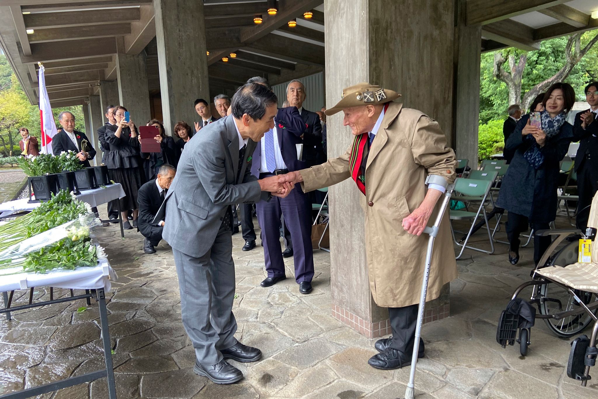 UK veteran who fought against Japan in World War II visits Tokyo's ...