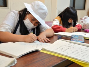 「あんな経験は僕らだけで十分」増える外国人に居場所を、在日コリアンの奮闘