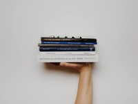 【厳選】社会人1日目の妊娠、18歳年上の彼への想い。11月に読まれたエッセイはこちら！