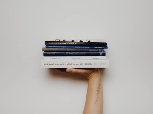 【厳選】社会人1日目の妊娠、18歳年上の彼への想い。11月に読まれたエッセイはこちら！