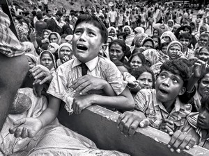 ロヒンギャの少年が流した涙　この写真から何を感じるか