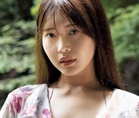 白川愛梨（撮影／中山雅文　ヘアメイク／花房みなみ　スタイリング／毛塚由恵）