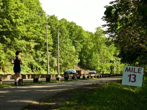 自粛生活で一日の歩数は75！このままではいけないと走ることに