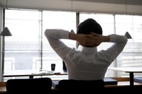 「仕事に全力で取り組まない」と回答した理由は？　※画像はイメージです（mapo/stock.adobe.com）