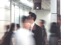 大人になり初めてできた男友達は年の離れたおじさんだった