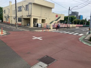 仙台・若林区の交差点で軽トラックが自転車をはねた事故　意識不明だった男性が死亡