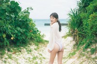 山本里菜1stフォトブック『りな、です』©東京祐／講談社