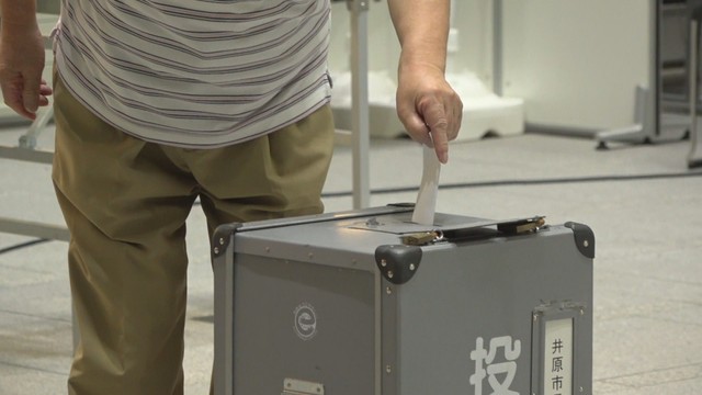 井原市役所　6日午前9時ごろ