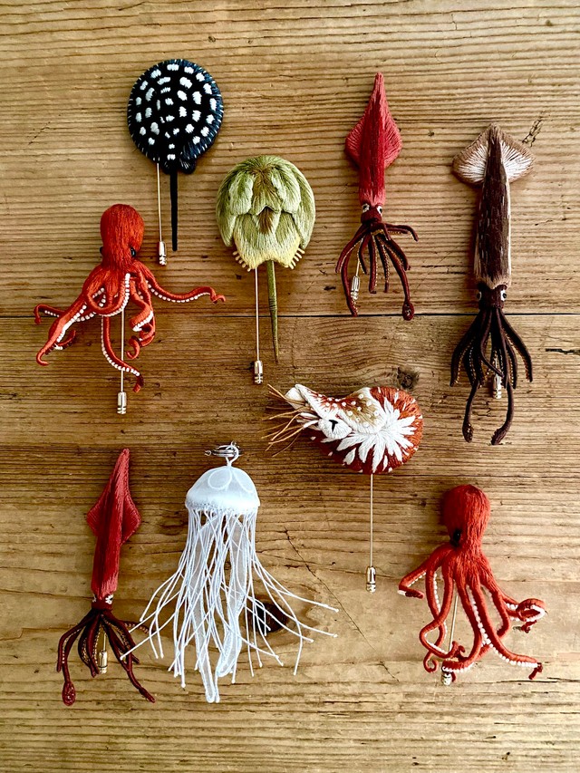 立体刺繍の海の生き物たちのアクセサリー（画像提供：PieniSieniさん）