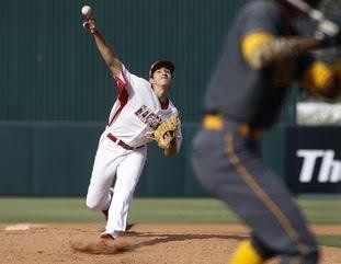 03年阪神優勝に貢献の元強打者の息子は投手でプロ人生スタート