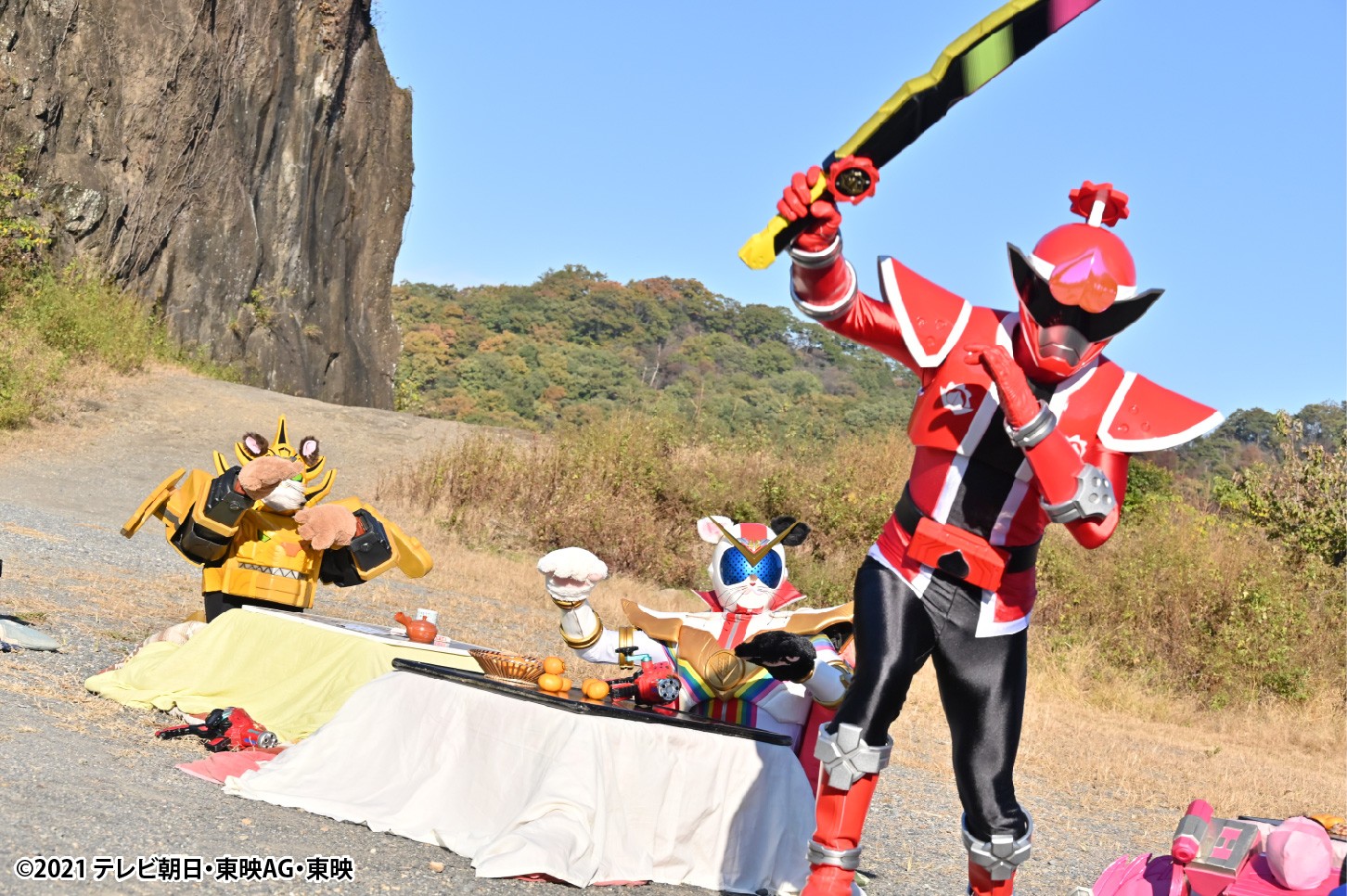 桃太郎モチーフ｢暴太郎戦隊ドンブラザーズ｣がサプライズ登場 ゼンカイ