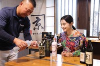 気になる焼酎を味見。一つずつ香りも味わいも異なり、焼酎の世界にハマっちゃいそう