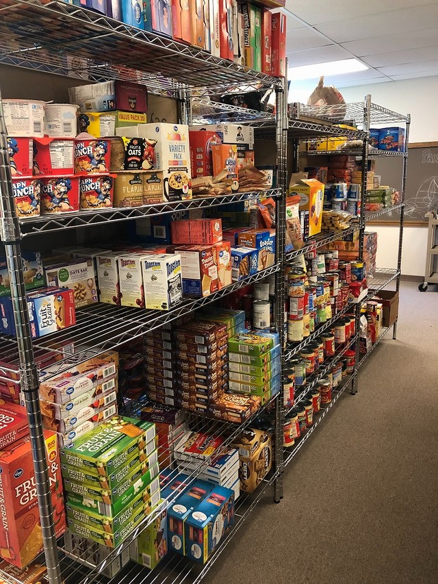 食料品や日用品は全て寄付でまかなっている（マギーさん提供）