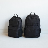 無重力ファンクションリュック。サイズは2タイプ（アフタヌーンティー・リビング提供）