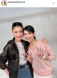 黒木瞳インスタグラム(@hitomikofficial)より
