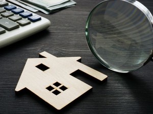 不動産を相続した際の登録免許税　計算方法や納付方法は？