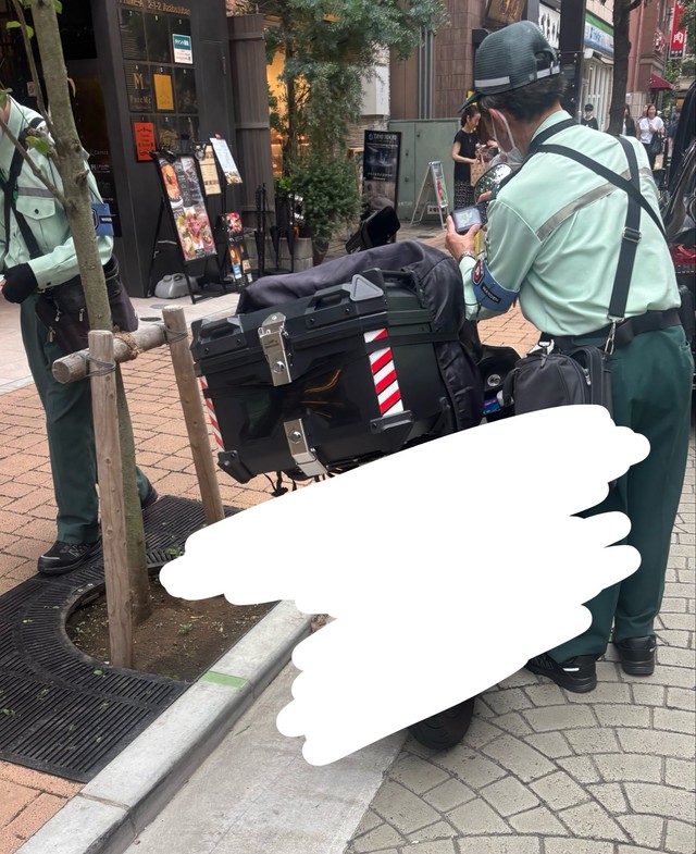 東京・麻布でウバロットさんが見かけた光景（ウバロットさん提供）
