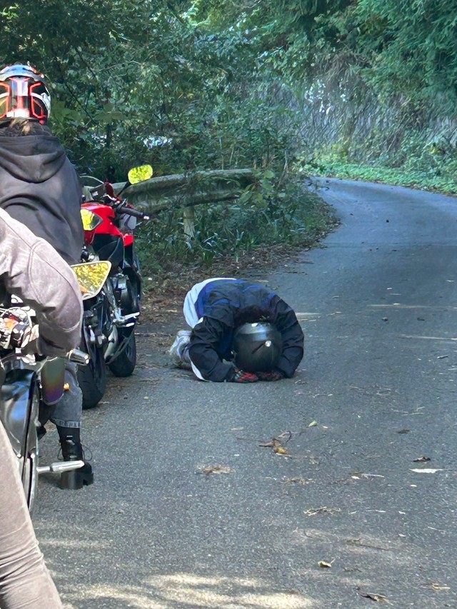 先導で道を間違え…渾身の土下座で謝るまりノさん（画像提供：まりノさん）