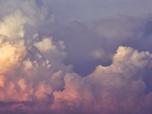 「夢小説」架空の恋愛に依存していた私。虚しさは増すばかりで