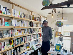 本屋ロカンタン（兵庫） 見知らぬ神戸の街で再出発。今も自宅の一室が本屋です