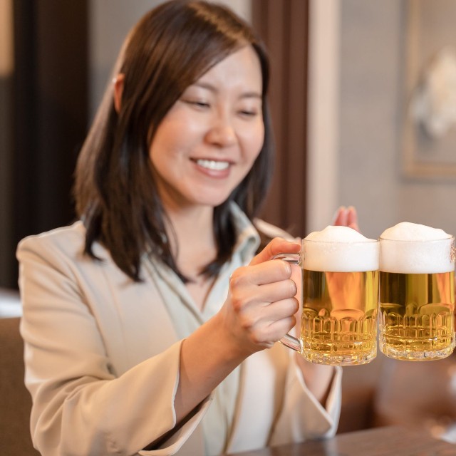 気軽な気持ちで飲みに行ったら、まさかの展開に　※画像はイメージです（rrice/stock.adobe.com）