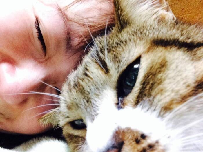 「これから、のんびり過ごそうね」和香子さんとゴン（和香子さん提供）