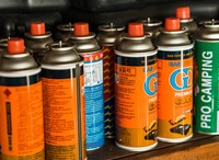 シュレッダーに「可燃性スプレー」は使わないで！※画像はイメージです（bubbers/stock.adobe.com）