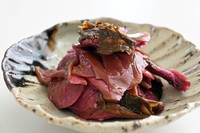 昔ながらの製法で作られる「土井の生志ば漬」