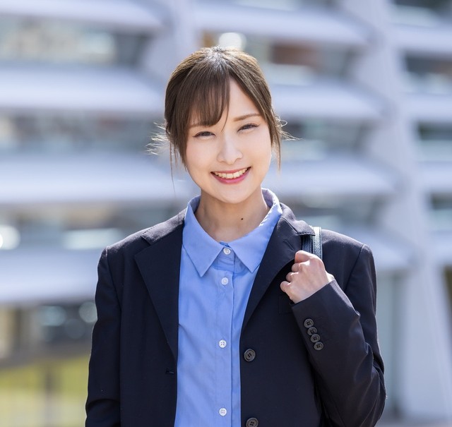女性の会社員※画像はイメージです（健二 中村/stock.adobe.com）